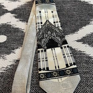 HIGH NOBLE Vintage Cathedral Design, Cream and Black tie, 100% Polyester